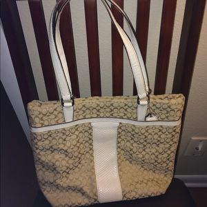 Coach shoulder bag
